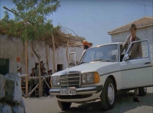 Kemal Sunal’ın filmlerinde de kullandığı Mercedes arabayı satışa çıkardı
