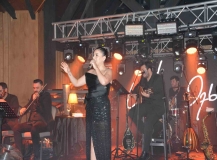 Sarıkamış Kayak Merkezi’nde tatilciler yeni yıla Merve Özbey ile 