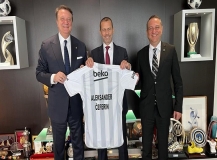 Hasan Arat, UEFA Başkanı Ceferin ile bir araya geldi

