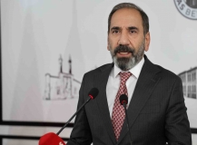 Mecnun Otyakmaz: 