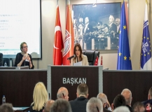 Karşıyaka’da KENT A.Ş’ye devre oy çokluğu: AK Parti ve Ünsal arasında rant tartışması!