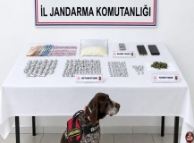 İzmir'de uyuşturucu operasyonuna 2 tutuklama