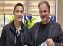 Altay'da Ünal bıçak altına yattı!